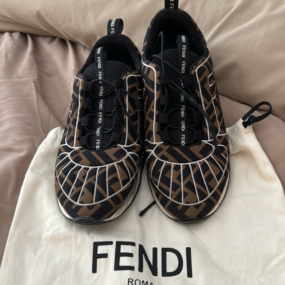 Fendi - Picture 5 of 5